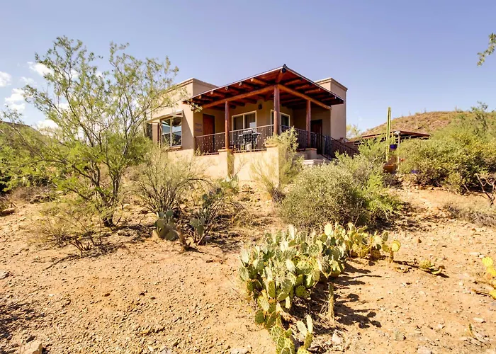 Mountain Views & Private Jacuzzi: Casita Tucson